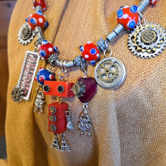 Robot Charm Necklace - Picture 4 of 5